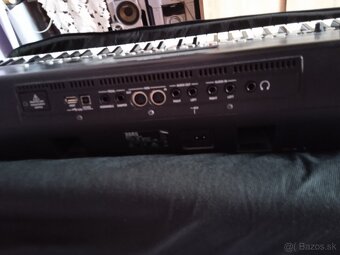 KORG PA 600 - 2