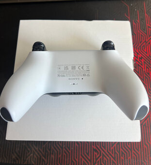 PlayStation 5 ovládač - 2