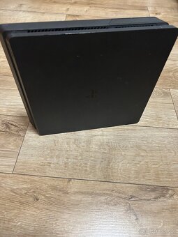 Predám PS4 Slim 500GB + 2 hry - 2