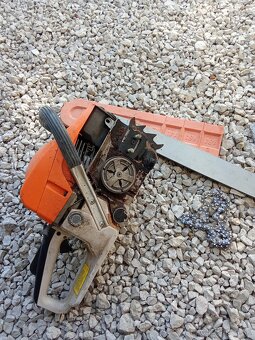Motorová píla na náhradné diely. - 2