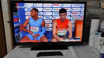 Predám led televizor s uhlopriečkou 82cm - 2