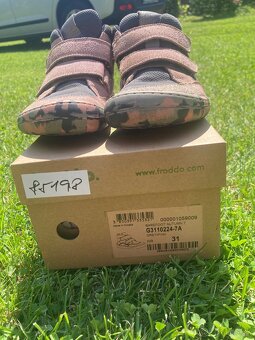 Barefoot froddo31 - 2