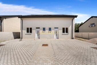 NOVOSTAVBA DVOJDOMU S POZEMKOM V ŠTANDARDE, LEHNICE-KOLÓNIA - 2