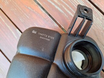 Expanzná nádoba na Ford Mondeo - 2