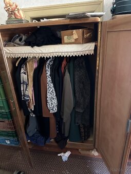 Predám starožitné skrine 90r čerešnový masív - 2