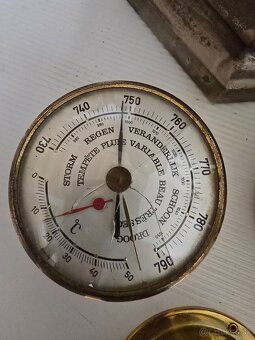 hodiny, barometer, teplomer a vlhkomer - 2