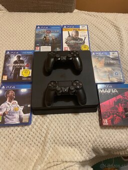 PS4 slim 1TB +2 ovladace+ 8 hier - 2