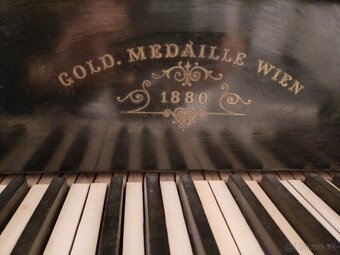 Klavírne krídlo - 2