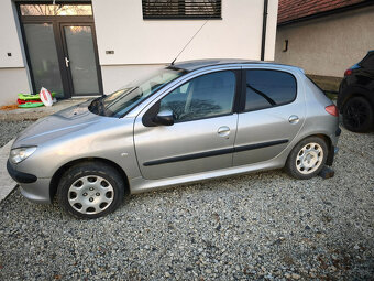 Peugeot 206 1.4i benzin - 2