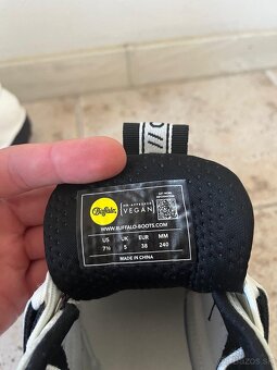 Dámske tenisky na platforme - Buffalo - 2