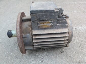 Elektromotor prírubový - 2