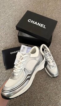 Chanel Runner - 2