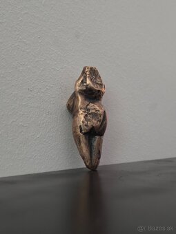Bronzová moravianska venuša - 2