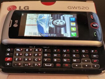 Predám mobil LG GW520 - 2