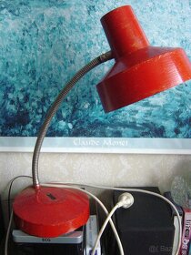 stojacia biela LED lampa - 2