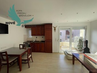 Na predaj apartmán len 50m od mora s výhľadom na more v Chor - 2