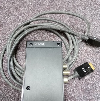 One Connect box Samsung UHD55 - 2