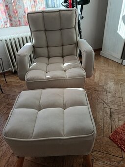 polohovacie kreslo a podnožka - 2