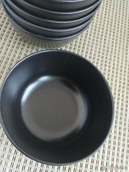 Porcelanove misky IKEA, objem 500 ml, farba cierna a modra - 2