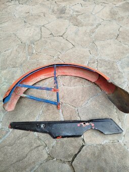 Blatníky a bočný plech babetta 207 - 2