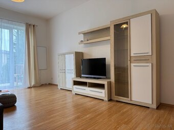 Šikovný a vkusne zaraidený byt priamo v CENTRE - 2