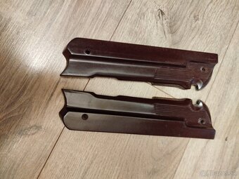MP40 bakelit - 2
