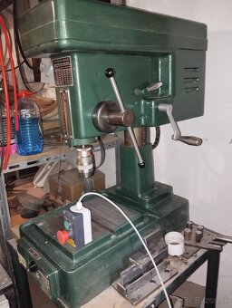 Stolová vŕtačka - 2