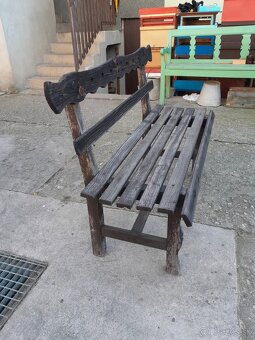Predám peknú  staršiu lavičku - 2