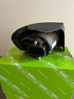 Predám koncové svetlá VW Golf plus 2011 - 2