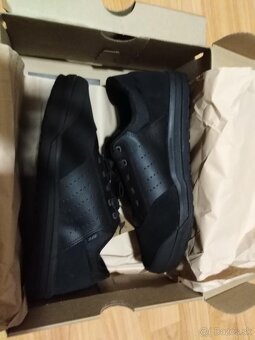 Specialized 2FO Roost vel.46 - 2