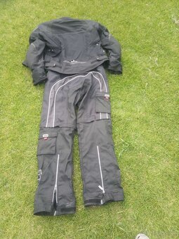 bunda Halvarssons + nohavice Lindstrands - 2