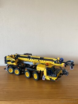 Lego technic Mobilný Žeriav - 2
