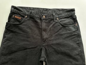 Pánske,kvalitné džínsy WRANGLER - veľkosť 36/32 - 2