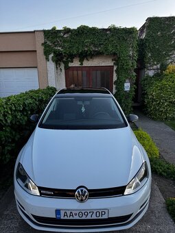 Predám VW golf 7 1.4 tgi (cng) rv2016 121000km - 2