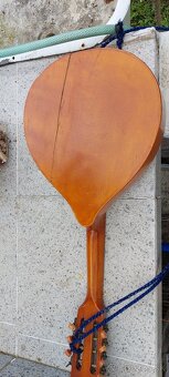 predam staru mandolinu - 2