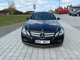 Mercedes E220 cdi kupé 2011 - 2