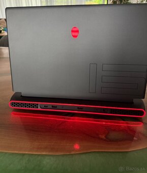 Alienware m15 Ryzen Edition R5 - 2