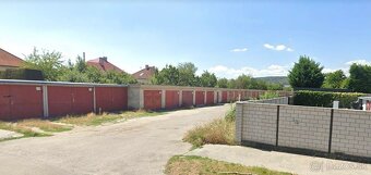 Predaj murovaná garáž s elektrinou, montážna jamou+skladový - 2