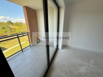 Príjemný 2 i byt s loggiou 14 m2, Panoráma - 2