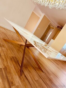 Jedálenský stôl - 2