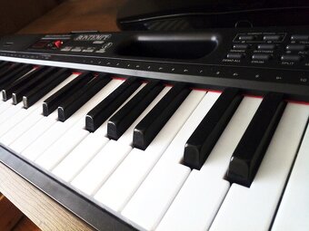 Elektronický klavír - digitálne piáno - 2