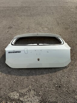 Dacia Sandero II zadna kapota - 2