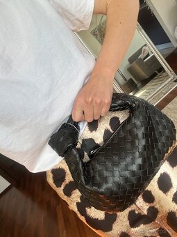 Čierna uzlikova kabelka - 2