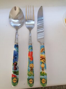 Poháre, hrnčeky rôzne + detský príbor - 2