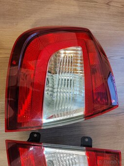 Škoda Rapid zadné svetlá - 2
