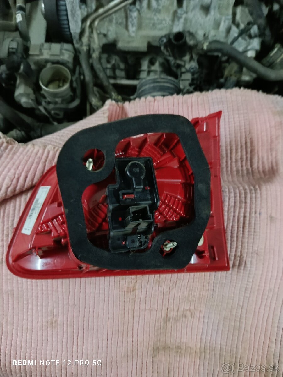 VW Touareg zadné svetlo 7P6945093C - 3