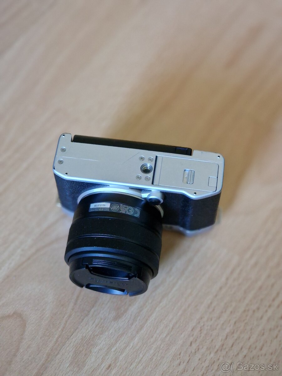 Predám zánovný Fujifilm X-M5 - 3