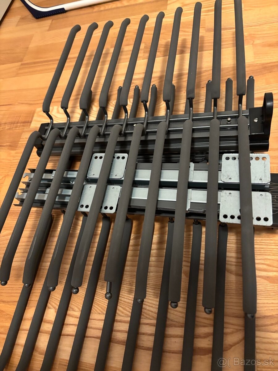 Výsuvný vešiak na nohavice horný - 3