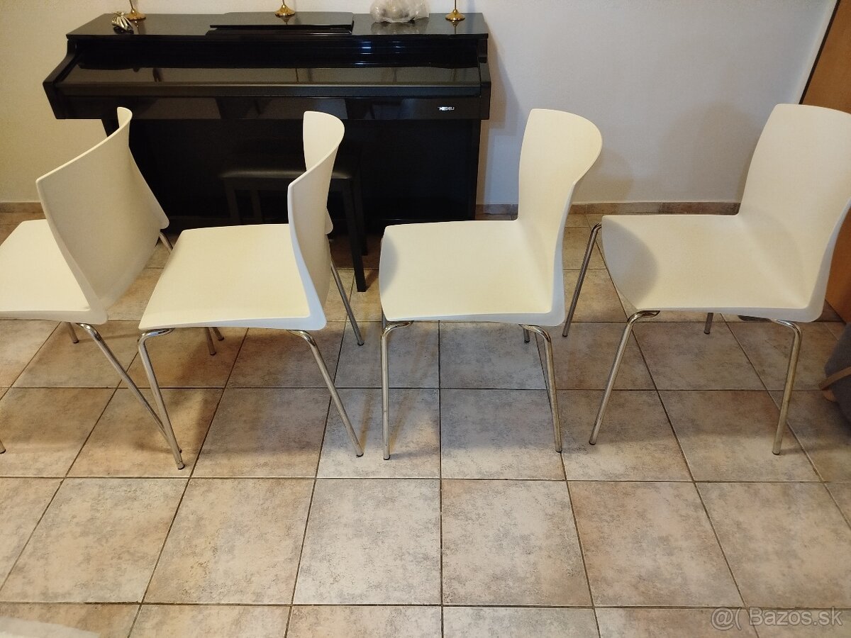 Štyri stoličky - 3