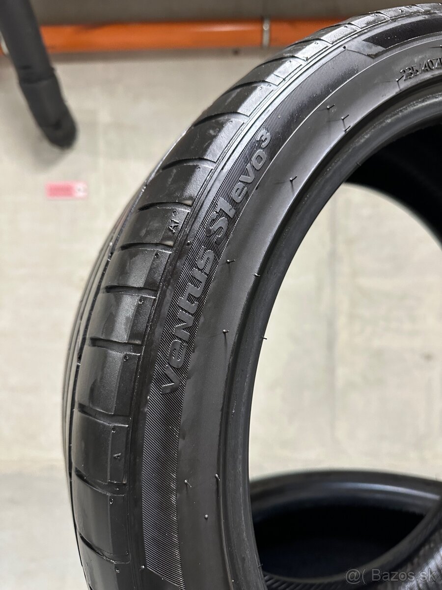 235/40/R18 HANKOOK - 3